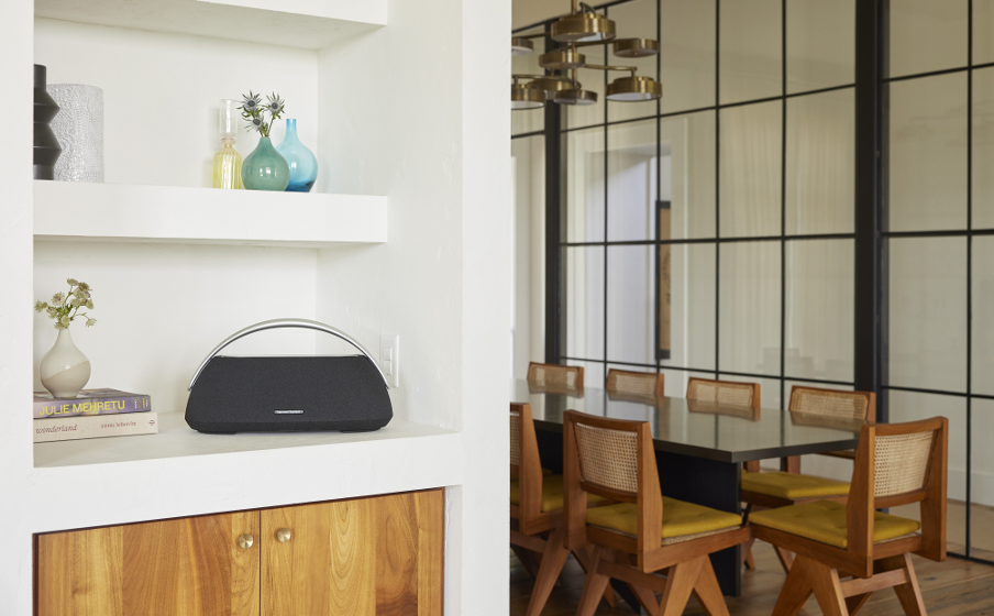 Harman Kardon Go + Play 3 上質な素材でエレガントに作られた特徴的なデザイン - Image
